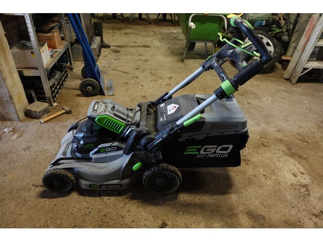 Accu grasmaaier ego power - afbeelding 1 van  4