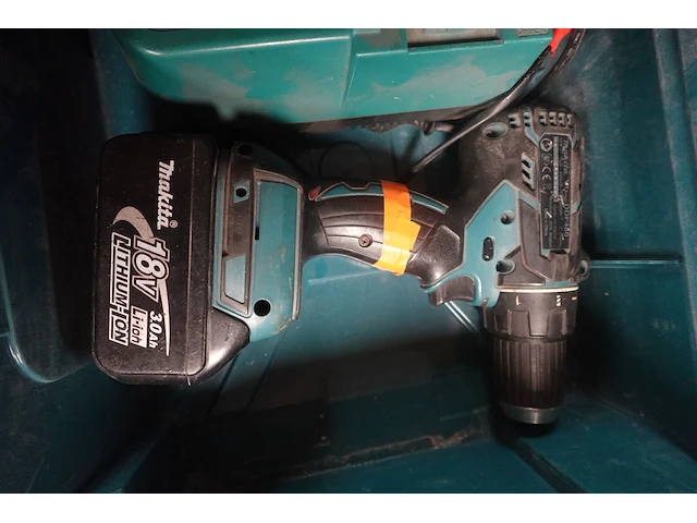 Accu haakse slijper + boormachine makita - afbeelding 2 van  8