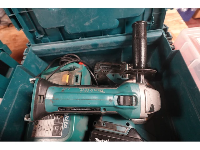 Accu haakse slijper + boormachine makita - afbeelding 4 van  8