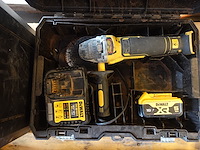 Accu haakse slijper dewalt