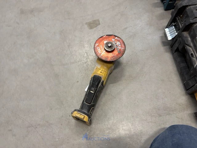 Accu haakse slijpmachine dewalt dcg406 - afbeelding 4 van  6