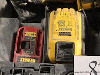 Accu haakse slijptol dewalt dcg414, vv oplader - afbeelding 3 van  4