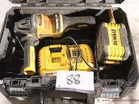 Accu haakse slijptol dewalt dcg418, vv oplader - afbeelding 1 van  4