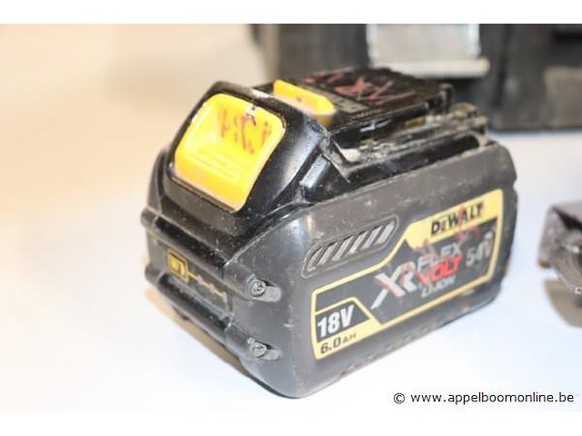 Accu haakse slijptol dewalt dcg418, vv oplader - afbeelding 4 van  5