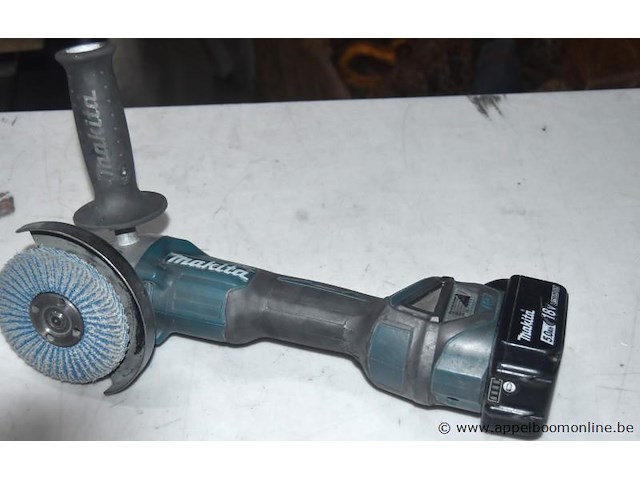 Accu haakse slijptol makita dga513, werking niet gekend - afbeelding 1 van  2