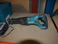 Accu handcirkelzaag makita dlx660 met lader en accu in koffer , accu reciprozaag makita zonder lader zonder accu djr186 (3,16) - afbeelding 7 van  9