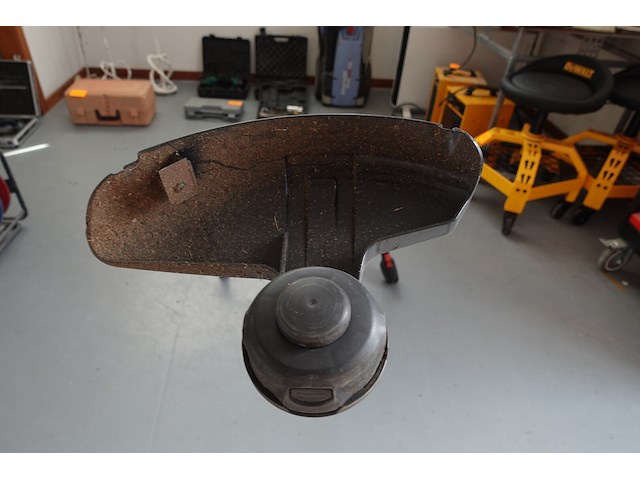 Accu kantenmaaier makita - afbeelding 7 van  9