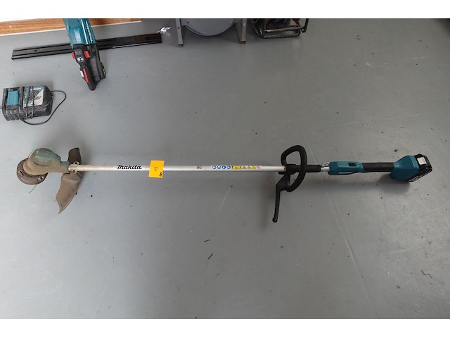 Accu kantenmaaier makita - afbeelding 1 van  9