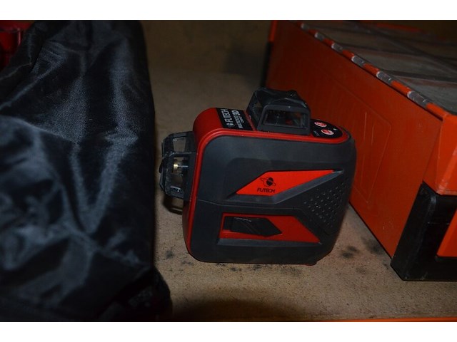 Accu laser futech multicross 3d met accu en lader in koffer met statief (12) - afbeelding 4 van  6