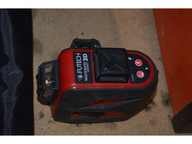 Accu laser futech multicross 3d met accu en lader in koffer met statief (12) - afbeelding 5 van  6