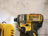 Accu moerenaanzetter dewalt dcf887, vv oplader - afbeelding 2 van  4