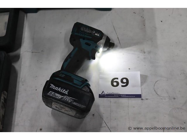 Accu moerenaanzetter makita dtd154, werking niet gekend - afbeelding 1 van  2