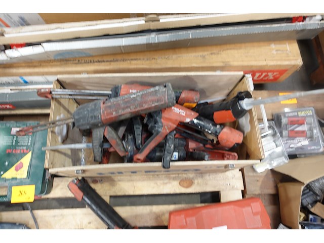 Accu morteldispenser + diverse handmatige morteldispenser hilti - afbeelding 1 van  7