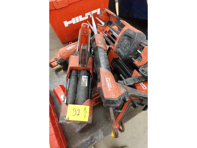 Accu morteldispenser + diverse handmatige morteldispensers hilti - afbeelding 2 van  5