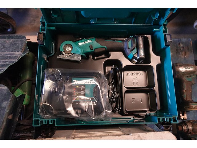 Accu multisnijder makita - afbeelding 1 van  3