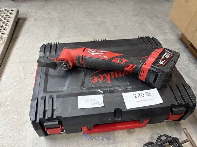 Accu multitool milwaukee m18 fmt in pvc opbergkoffer - afbeelding 1 van  5