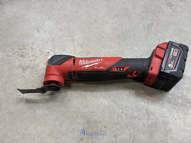 Accu multitool milwaukee m18 fmt in pvc opbergkoffer - afbeelding 2 van  5