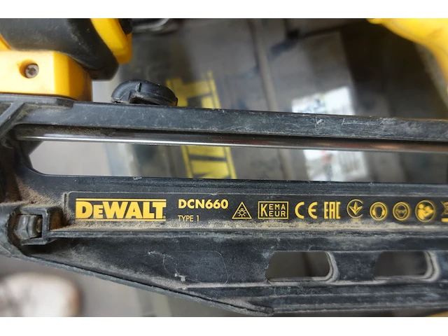 Accu nagelpistool dewalt - afbeelding 3 van  5