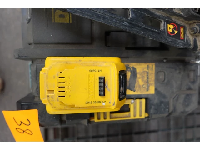 Accu nagelpistool dewalt - afbeelding 5 van  5