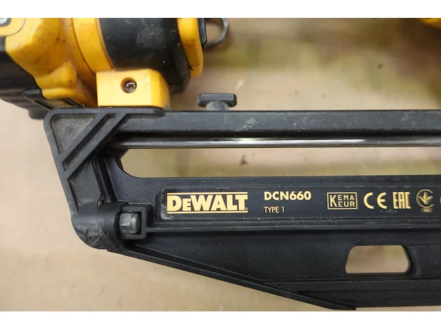Accu nagelpistool dewalt - afbeelding 3 van  3