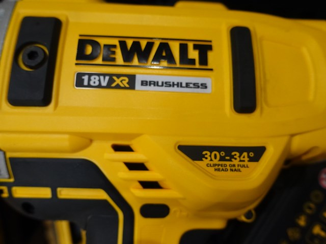 Accu nagelschieter dewalt - afbeelding 4 van  4