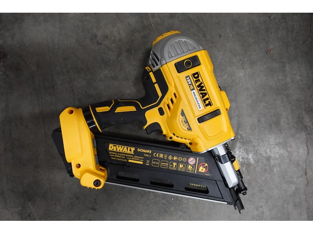 Accu nagelschieter dewalt - afbeelding 4 van  7