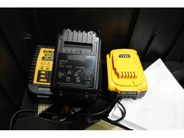 Accu nagelschieter dewalt - afbeelding 6 van  7