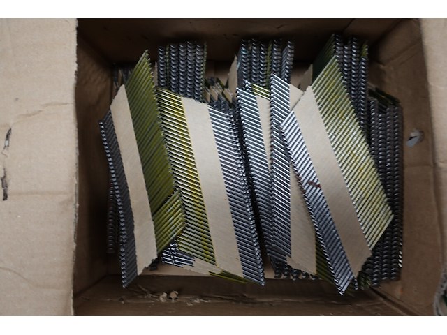 Accu nagelschieter dewalt - afbeelding 7 van  7