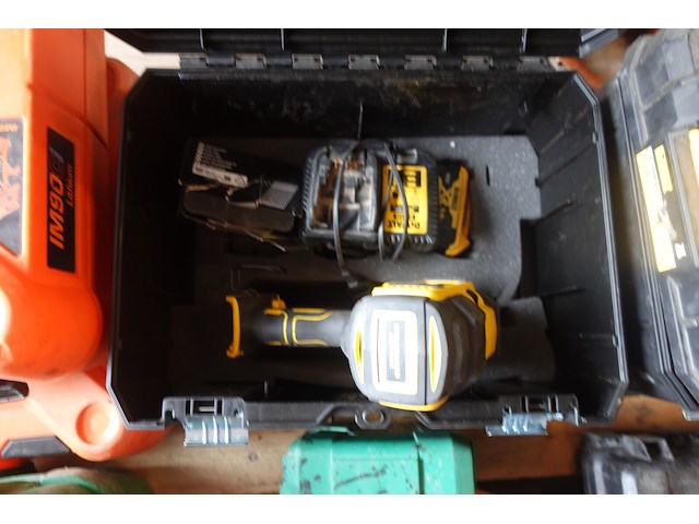 Accu nagelschieter dewalt - afbeelding 1 van  6