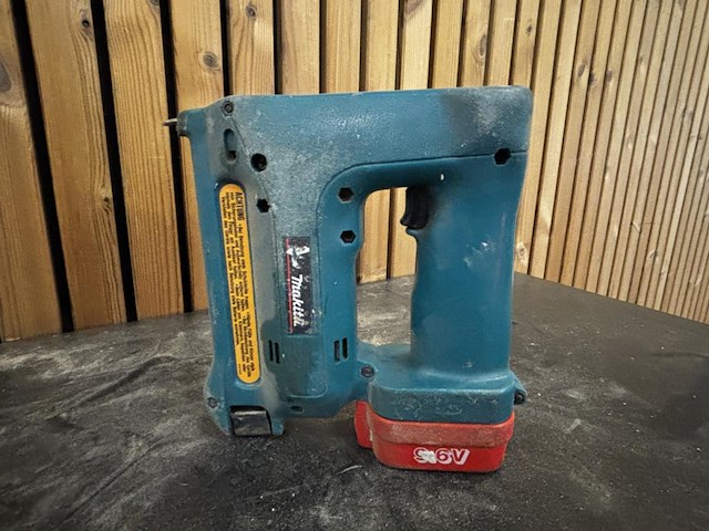 Accu nietjesmachine makita - afbeelding 4 van  7