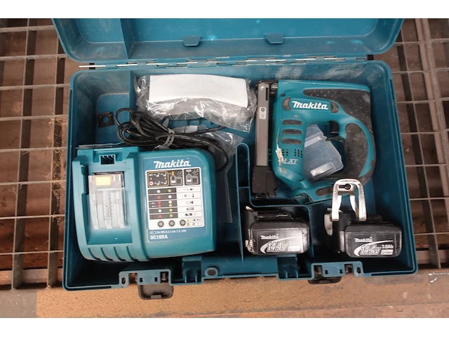 Accu nietpistool makita - afbeelding 1 van  3