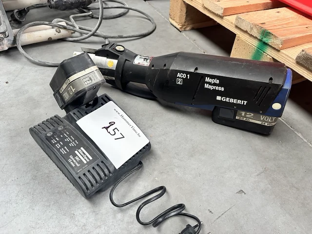 Accu persmachine geberit mepla mapress - afbeelding 1 van  4
