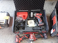 Accu poliermachine milwaukee + accu vijsmachine milwaukee en accu slagmoersleutel milwaukee