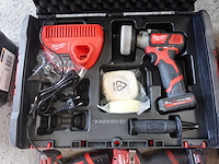 Accu poliermachine milwaukee + accu vijsmachine milwaukee en accu slagmoersleutel milwaukee - afbeelding 2 van  6