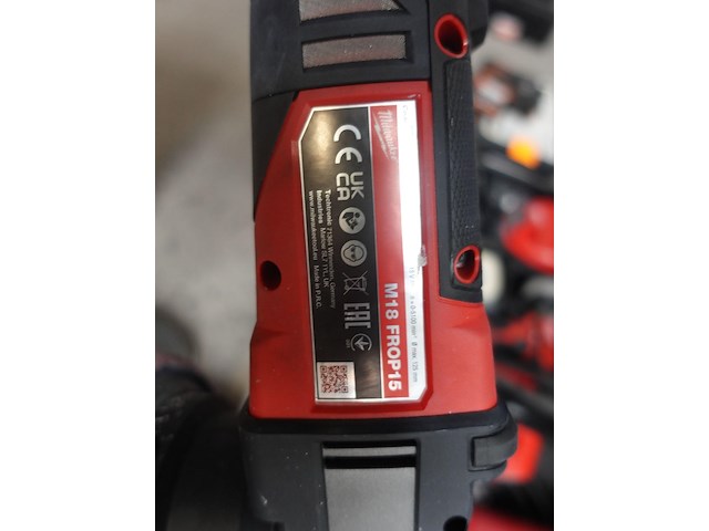 Accu poliermachine milwaukee + accu vijsmachine milwaukee - afbeelding 3 van  4