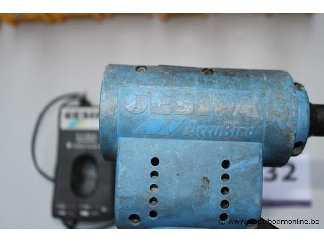 Accu popnageltang gesipa accubird, vv oplader, werking niet gekend - afbeelding 2 van  2