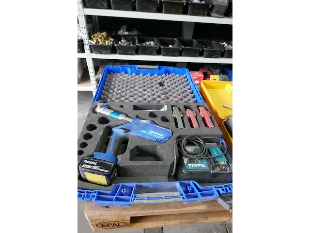 Accu presmachine uponor - afbeelding 1 van  6