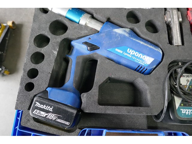 Accu presmachine uponor - afbeelding 2 van  6