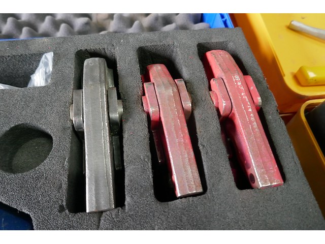 Accu presmachine uponor - afbeelding 5 van  6