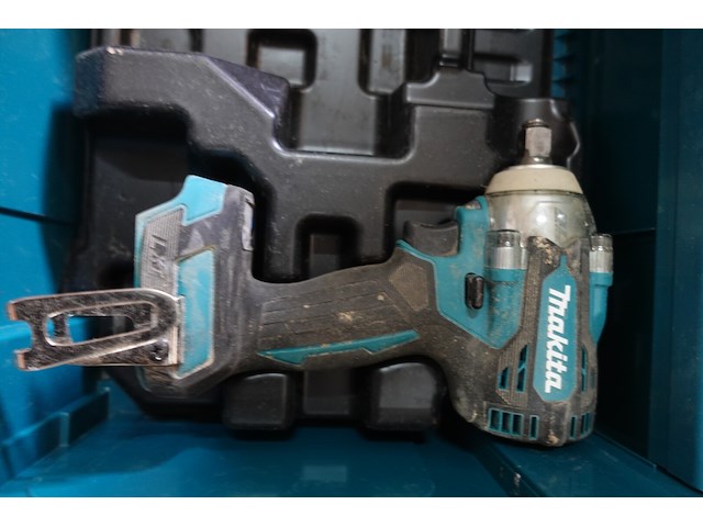 Accu reciperozaag parkside + accu slagmoersleutel makita - afbeelding 3 van  4