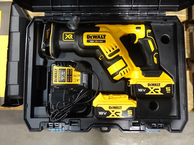 Accu reciprozaagmachine dewalt - afbeelding 1 van  2