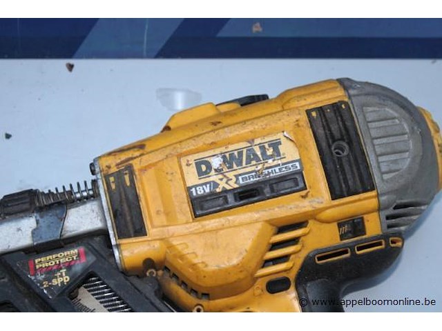 Accu schietpistool dewalt dcn692, werking niet gekend - afbeelding 2 van  3