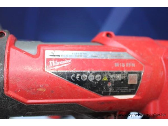 Accu schietpistool m18ffn, accu moerenaanzetter en accu schrovendraaier milwaukee, werking niet gekend - afbeelding 3 van  5