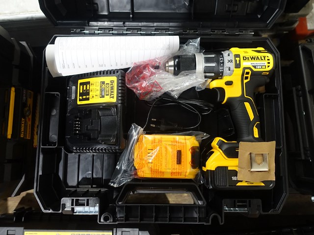 Accu schroefboormachine dewalt - afbeelding 1 van  2