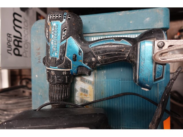 Accu schroefboormachine makita + koffers - afbeelding 3 van  4