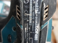 Accu schroefboormachine makita + lader - afbeelding 4 van  4