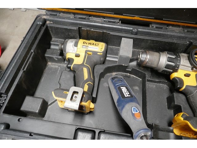 Accu schroefmachine en slagmoersleutel dewalt - afbeelding 3 van  3