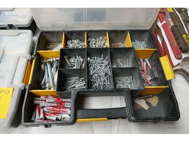 Accu schroefmachine met koffer bosch + divers werkgereedschap - afbeelding 5 van  8