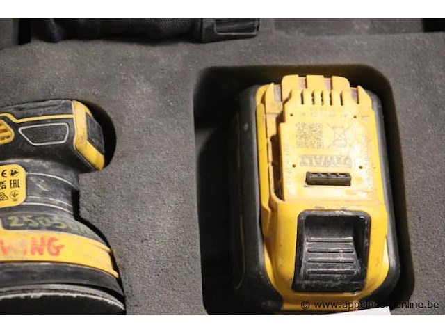 Accu schuurmachine dewalt dcw210 - afbeelding 3 van  4