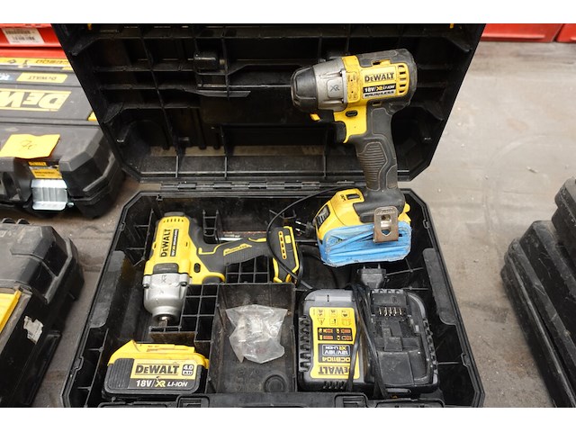 Accu set dewalt - afbeelding 1 van  8